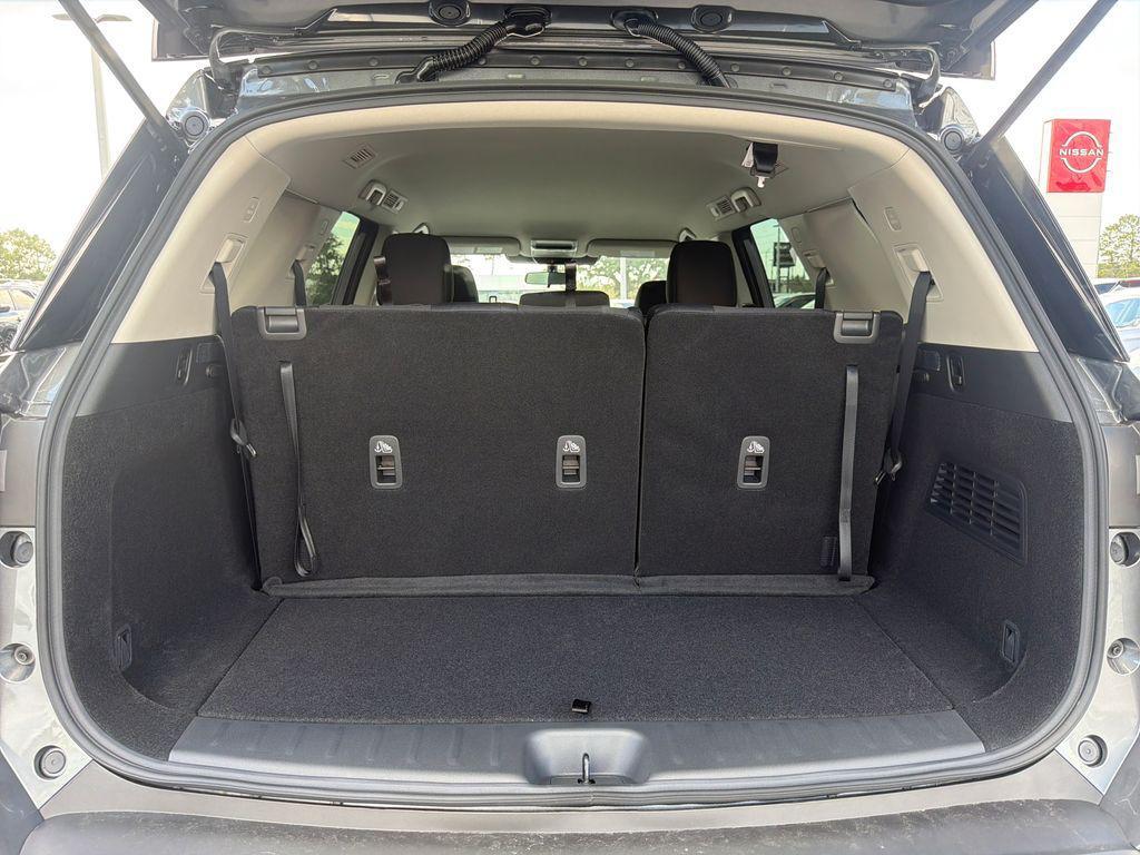 new 2025 Nissan Pathfinder car, priced at $36,477