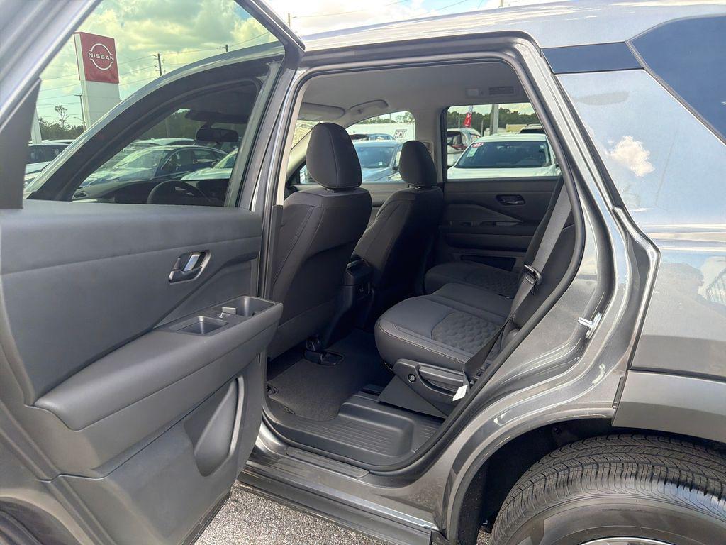 new 2025 Nissan Pathfinder car, priced at $36,477
