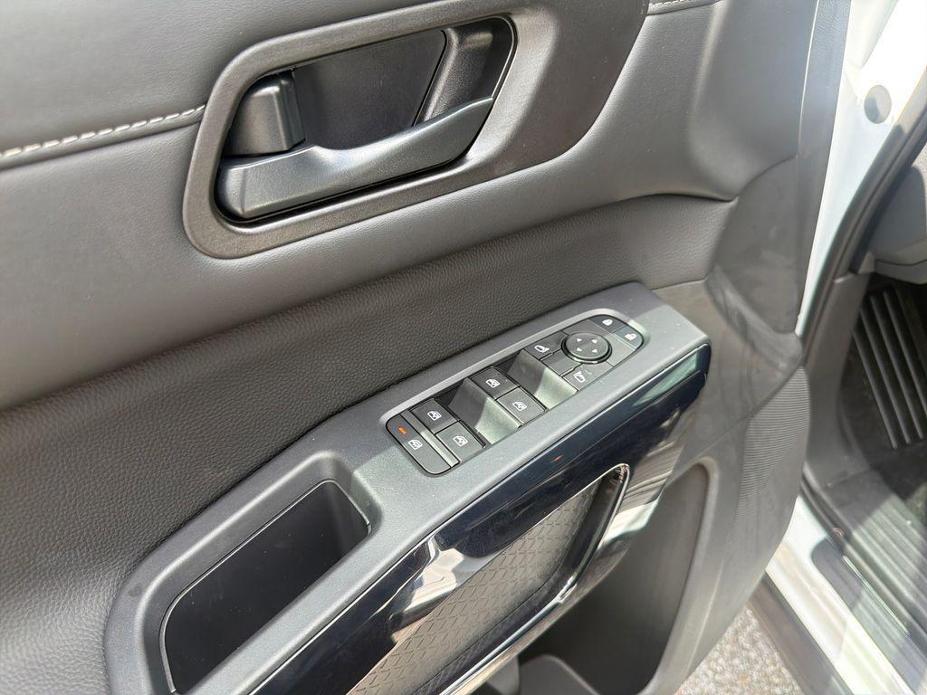 new 2025 Nissan Pathfinder car, priced at $38,449