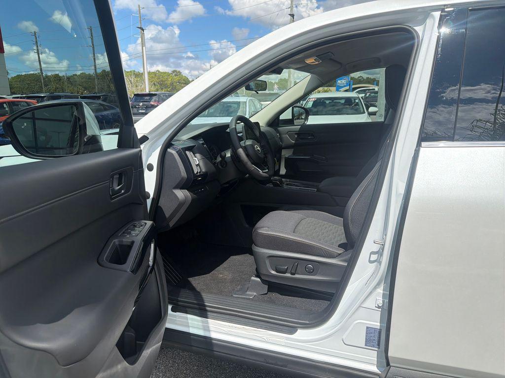 new 2025 Nissan Pathfinder car, priced at $38,449