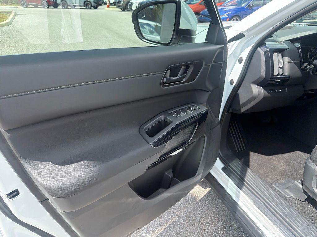 new 2025 Nissan Pathfinder car, priced at $38,449