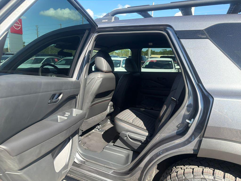 new 2025 Nissan Pathfinder car, priced at $44,187