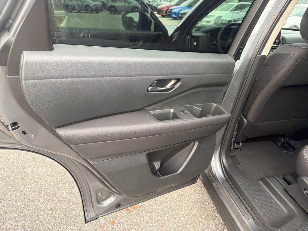 new 2025 Nissan Pathfinder car, priced at $35,477