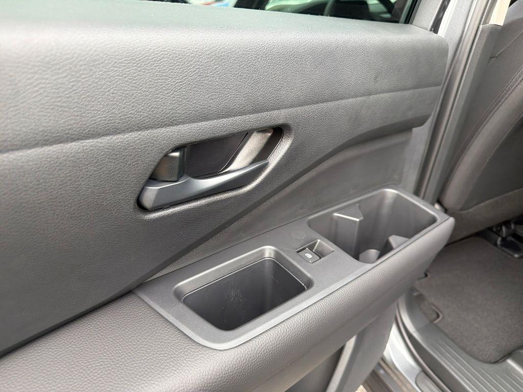 new 2025 Nissan Pathfinder car, priced at $35,477