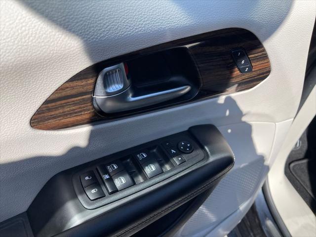used 2023 Chrysler Pacifica car, priced at $24,648