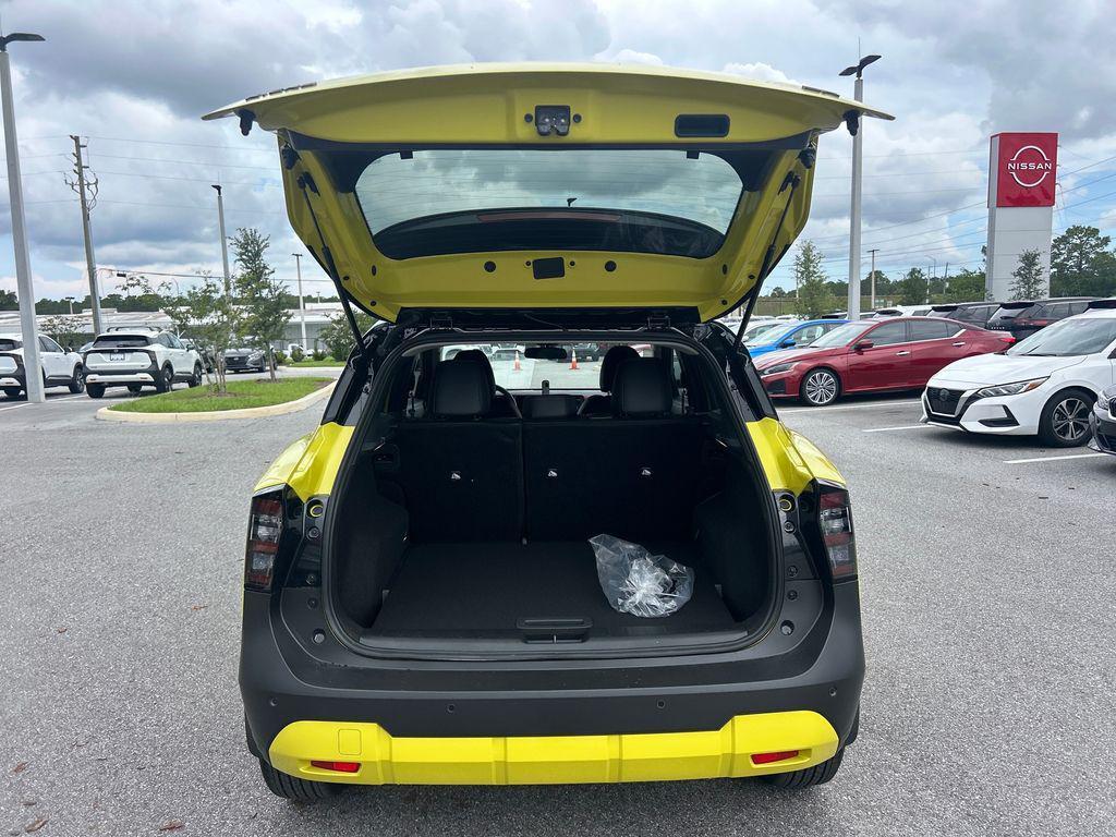 new 2025 Nissan Kicks car, priced at $28,789
