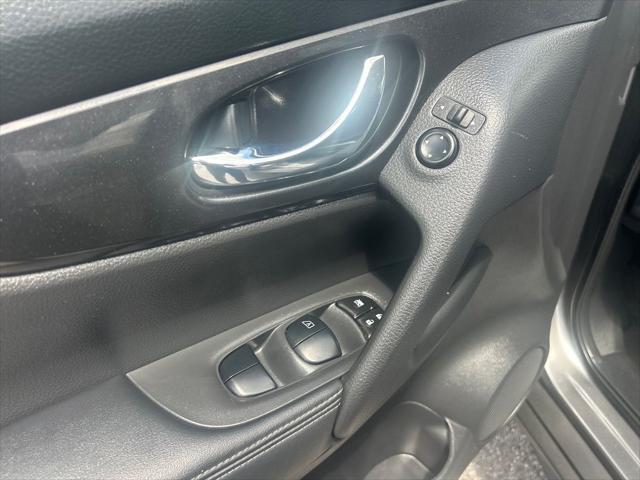 used 2019 Nissan Rogue car, priced at $12,325