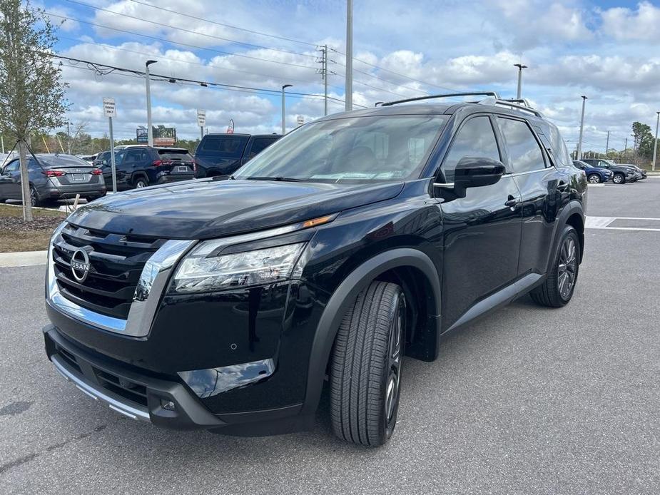 new 2024 Nissan Pathfinder car, priced at $45,225