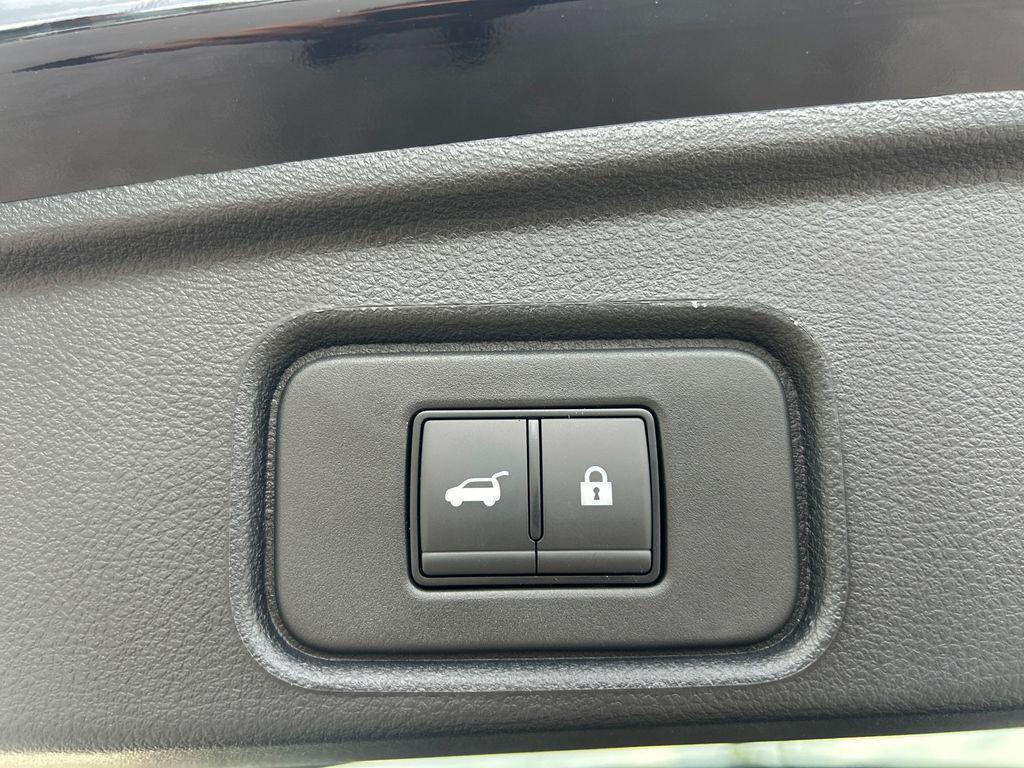 new 2025 Nissan Pathfinder car, priced at $40,780