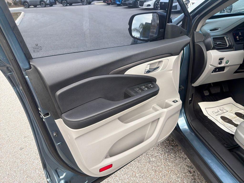 used 2021 Honda Pilot car, priced at $20,420