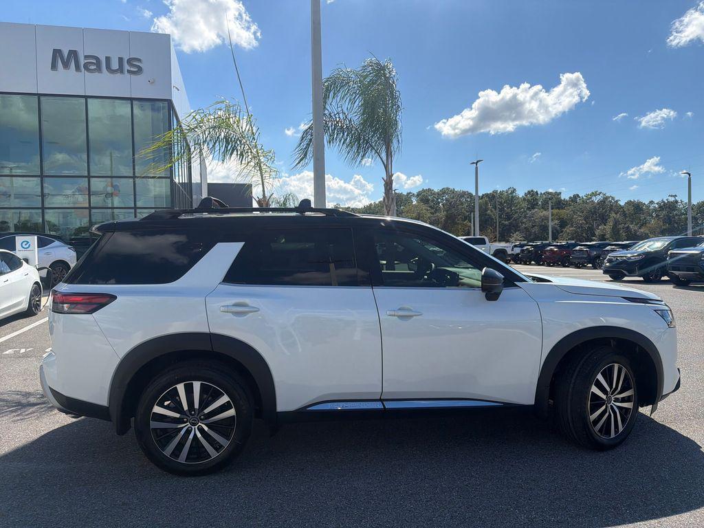 new 2025 Nissan Pathfinder car, priced at $49,957