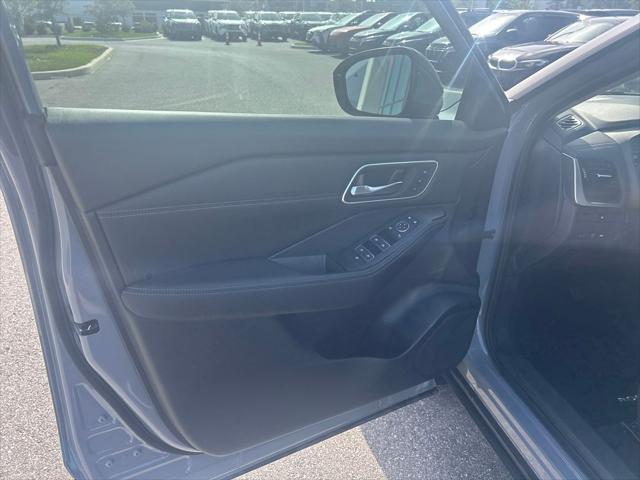 new 2025 Nissan Rogue car, priced at $40,076
