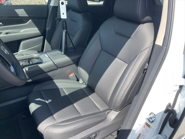 new 2025 Nissan Murano car, priced at $40,999