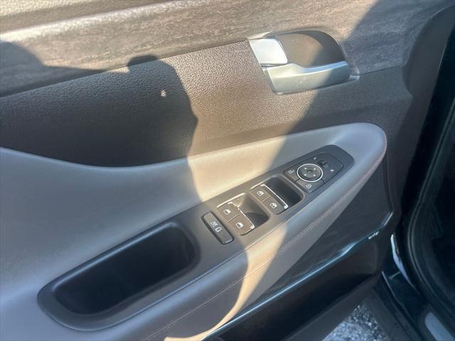 used 2019 Hyundai Santa Fe car, priced at $17,821