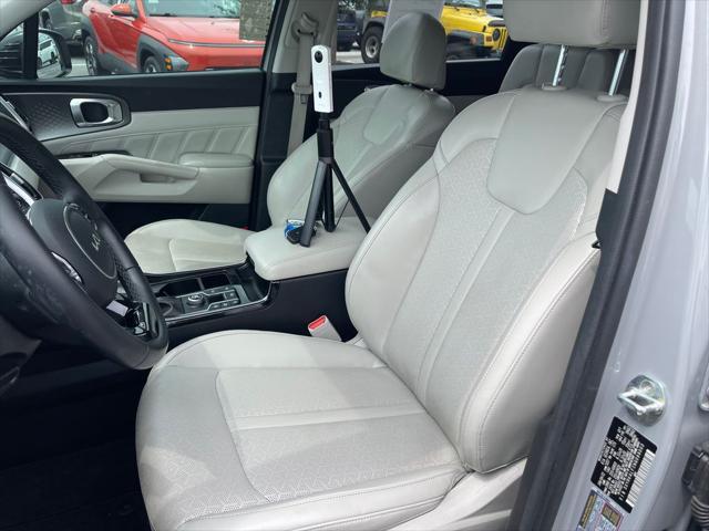 used 2022 Kia Sorento car, priced at $28,957