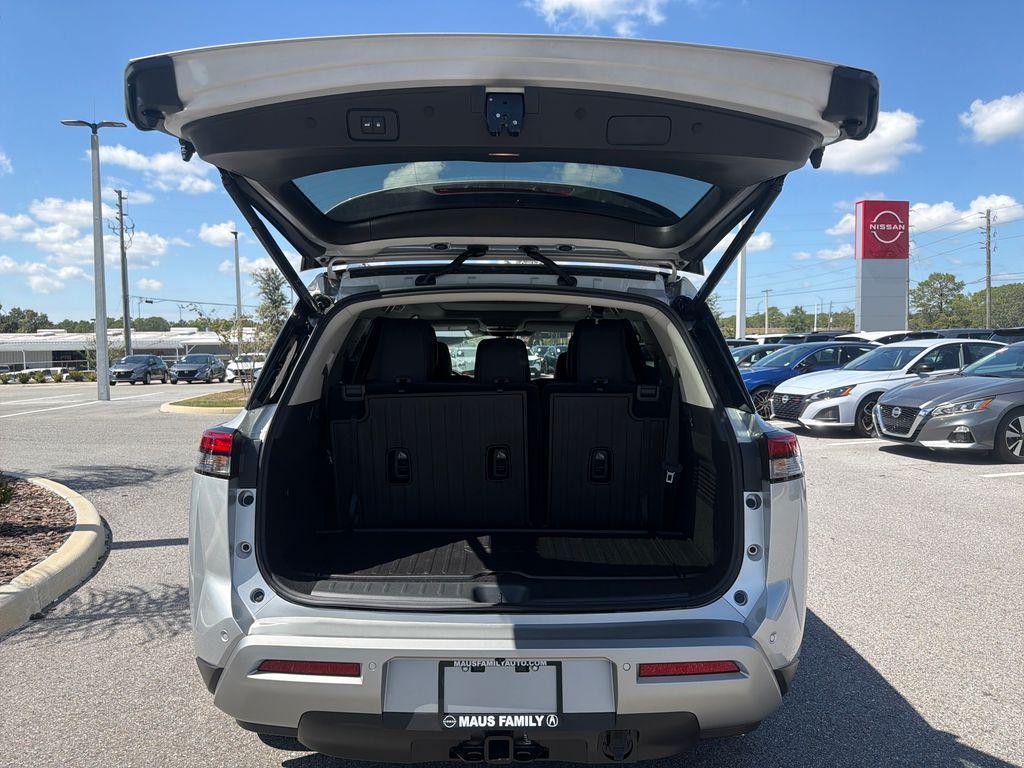 new 2025 Nissan Pathfinder car, priced at $48,779