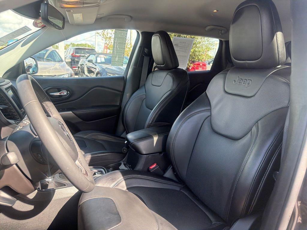 used 2022 Jeep Cherokee car, priced at $20,821