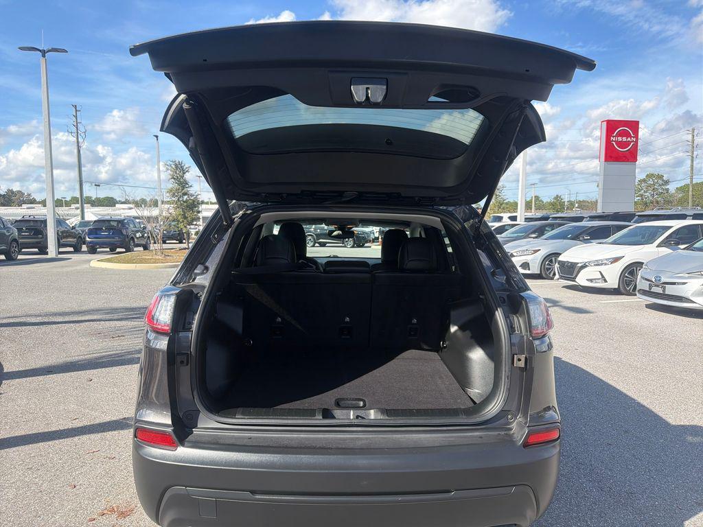 used 2022 Jeep Cherokee car, priced at $20,821