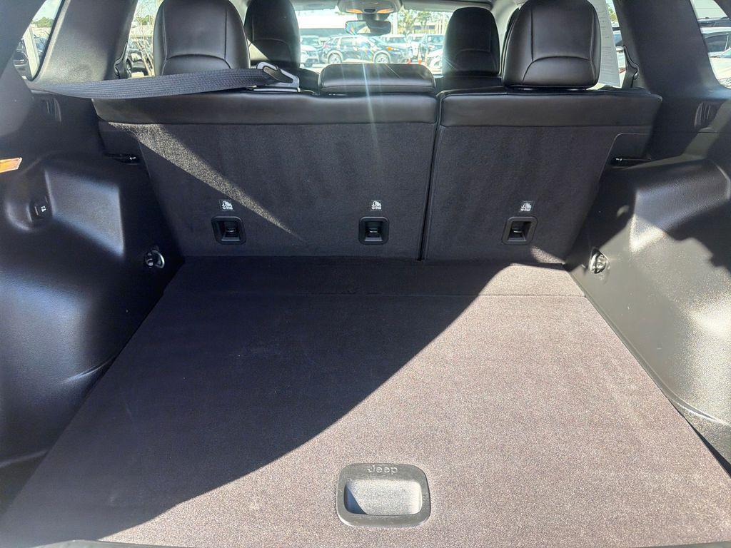 used 2022 Jeep Cherokee car, priced at $20,821