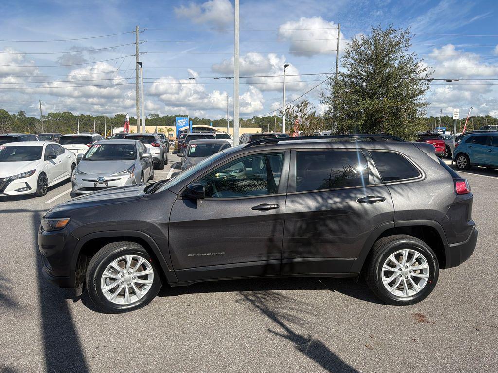 used 2022 Jeep Cherokee car, priced at $20,821