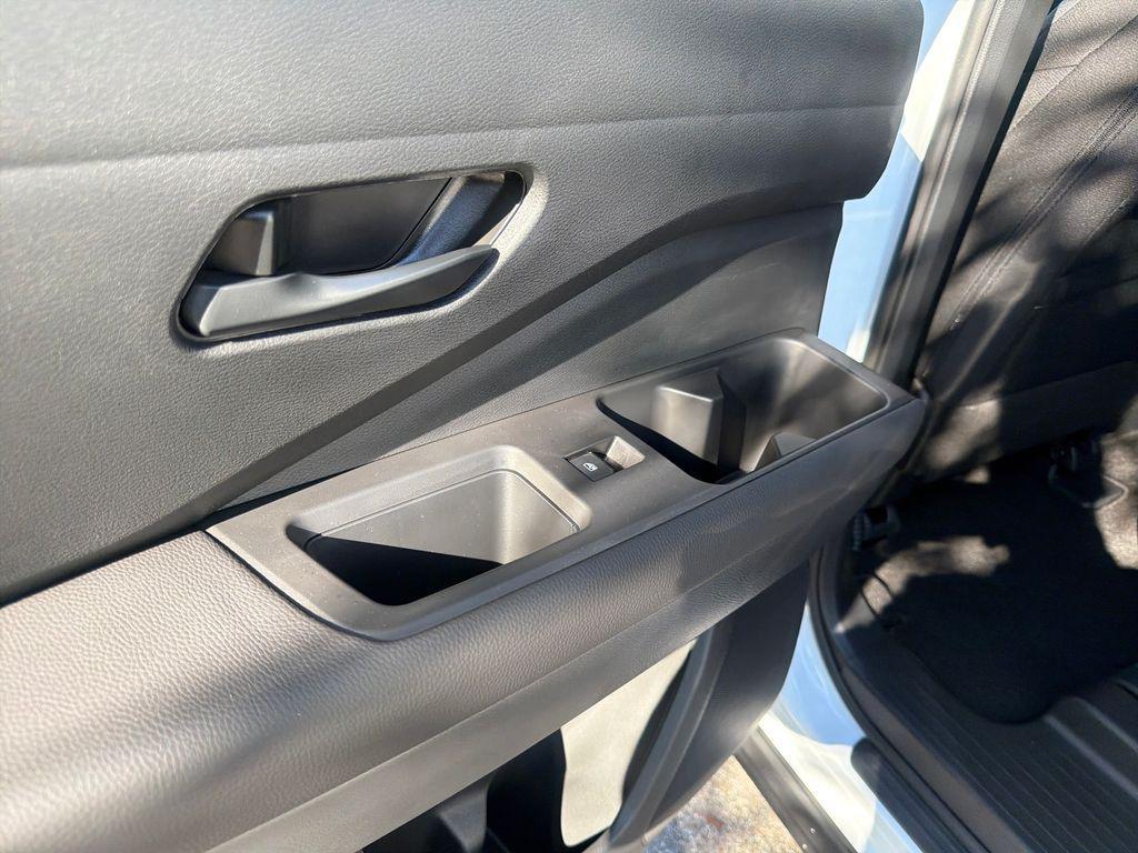 new 2025 Nissan Pathfinder car, priced at $39,084