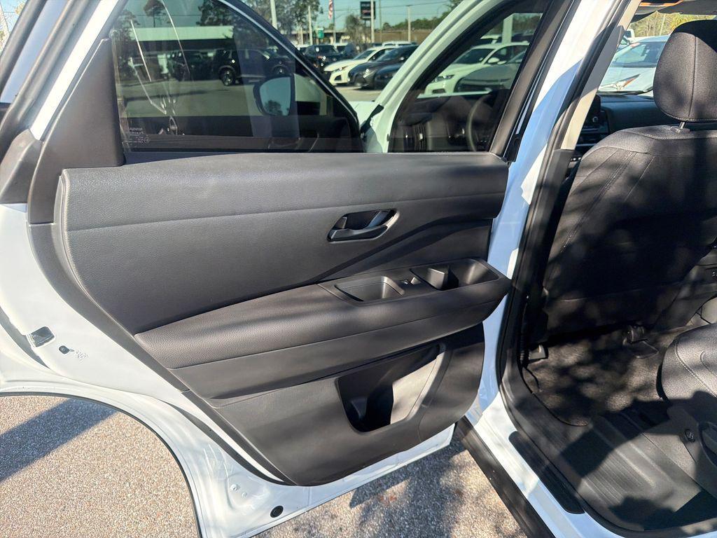 new 2025 Nissan Pathfinder car, priced at $39,084