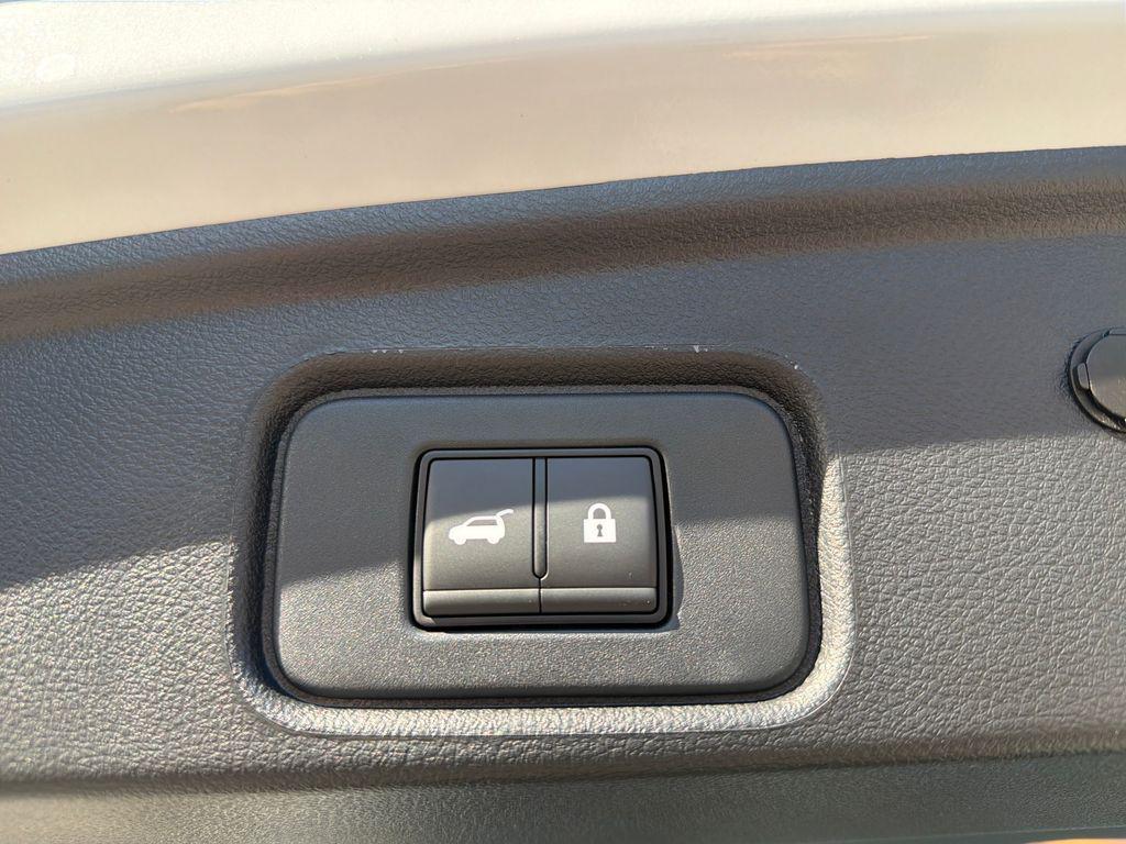 new 2025 Nissan Pathfinder car, priced at $39,084