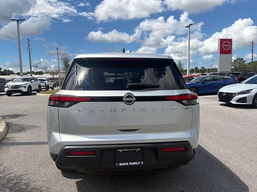 new 2025 Nissan Pathfinder car, priced at $35,212