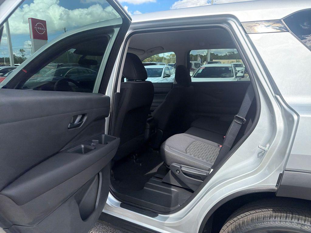 new 2025 Nissan Pathfinder car, priced at $35,212