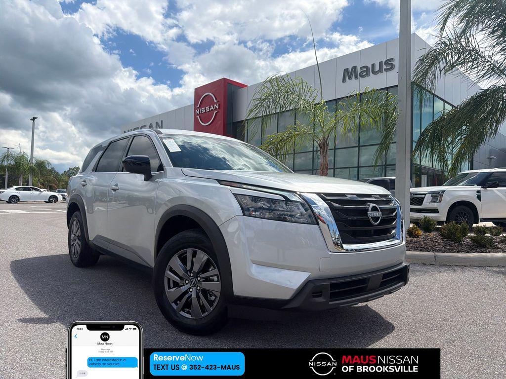 new 2025 Nissan Pathfinder car, priced at $35,212