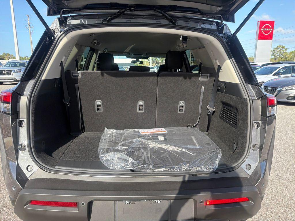 new 2025 Nissan Pathfinder car, priced at $36,477