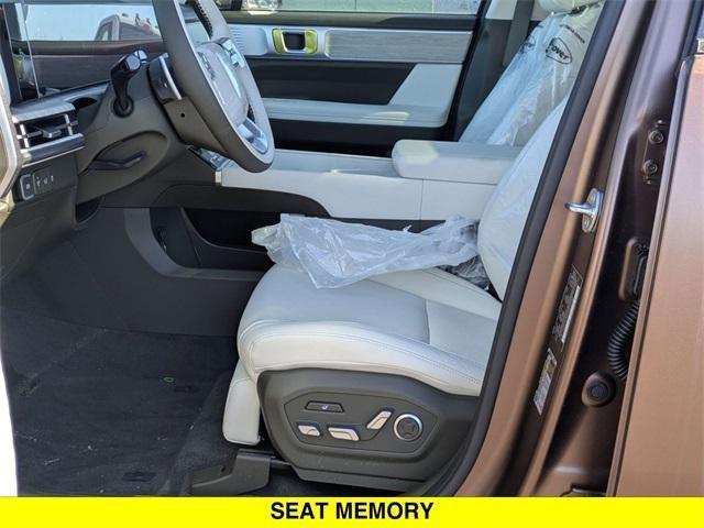 used 2025 Hyundai Santa Fe car, priced at $45,989