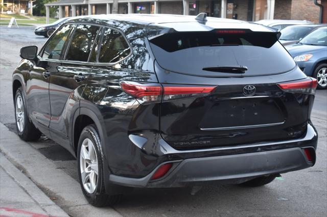 used 2022 Toyota Highlander car, priced at $29,997