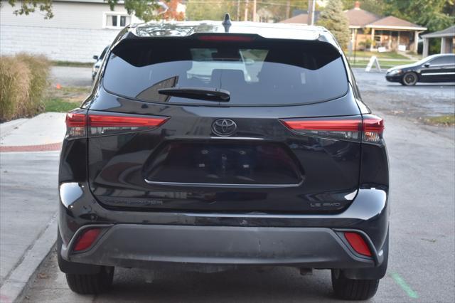 used 2022 Toyota Highlander car, priced at $29,997