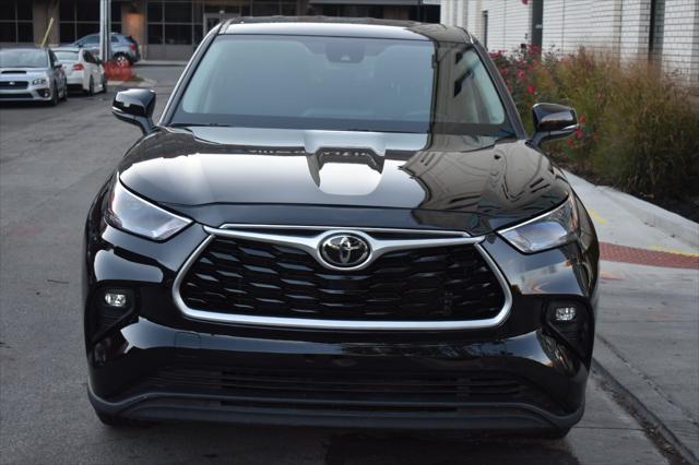 used 2022 Toyota Highlander car, priced at $29,997