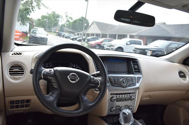 used 2019 Nissan Pathfinder car, priced at $17,497