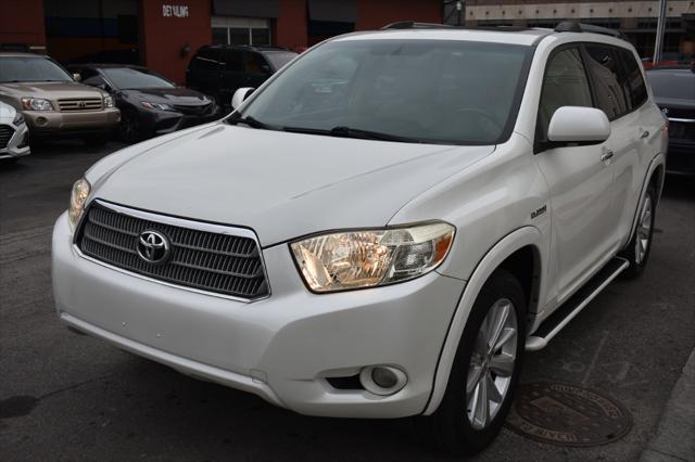 used 2009 Toyota Highlander Hybrid car, priced at $10,797