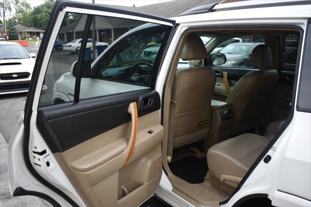 used 2009 Toyota Highlander Hybrid car, priced at $10,797