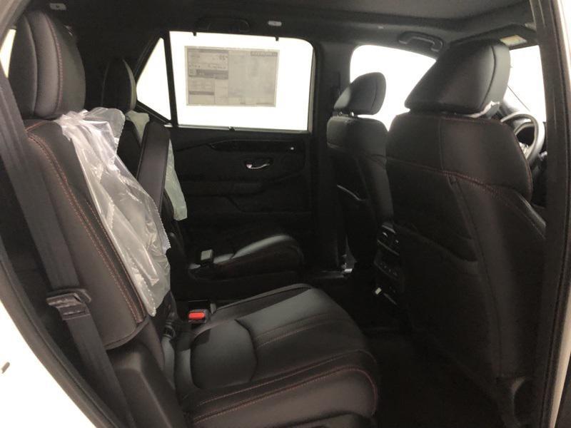 new 2025 Honda Pilot car, priced at $51,350