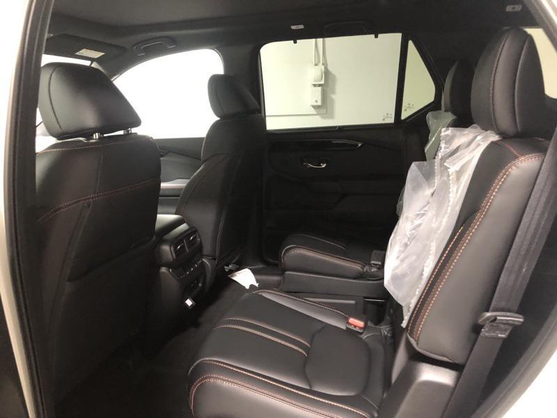 new 2025 Honda Pilot car, priced at $51,350