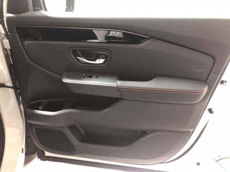 new 2025 Honda Pilot car, priced at $51,350