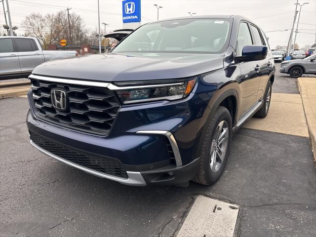 new 2025 Honda Pilot car, priced at $46,995