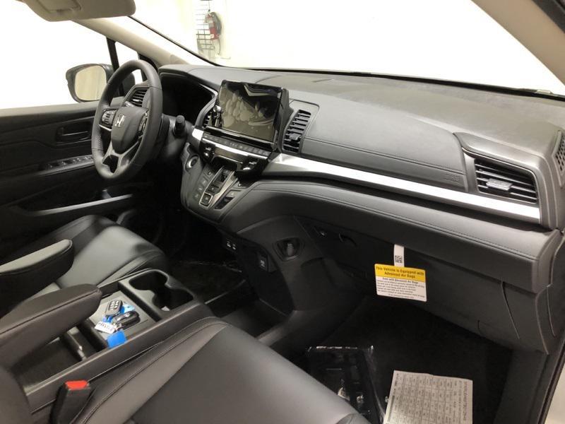 new 2026 Honda Odyssey car, priced at $44,290
