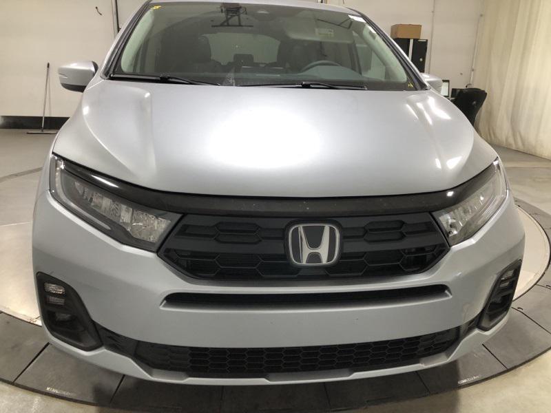 new 2026 Honda Odyssey car, priced at $44,290