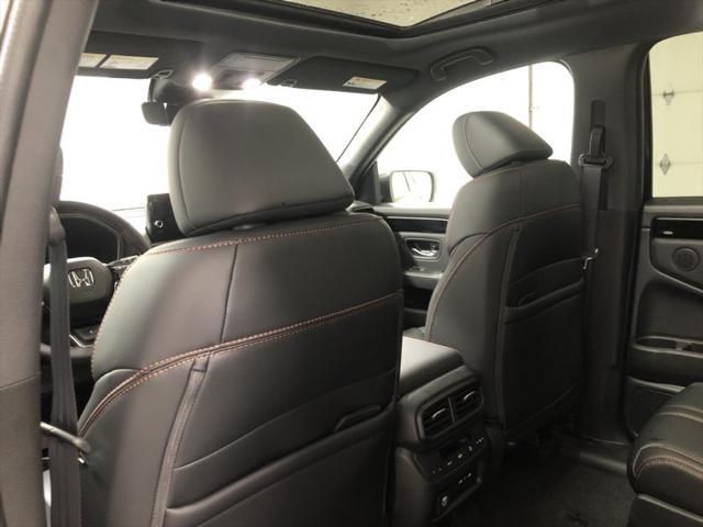 new 2025 Honda Pilot car, priced at $47,887