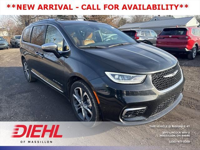 used 2022 Chrysler Pacifica car, priced at $38,277