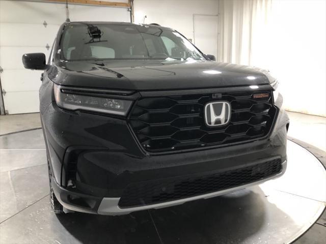 new 2025 Honda Pilot car, priced at $50,589