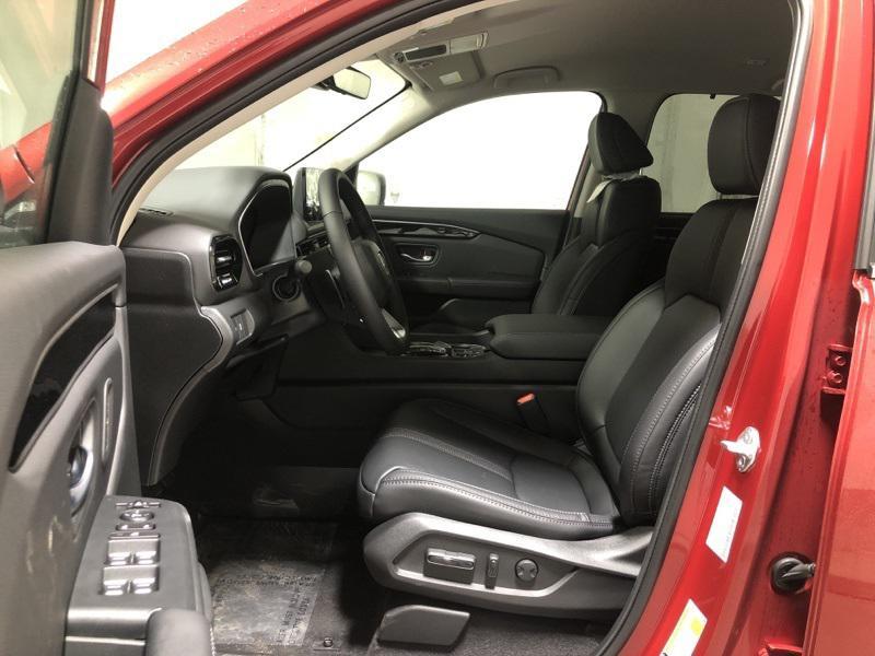 new 2025 Honda Pilot car, priced at $47,550