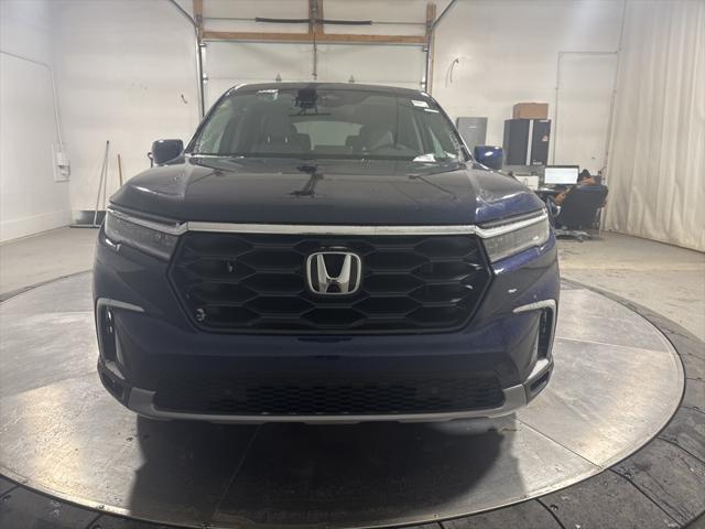 new 2025 Honda Pilot car, priced at $46,525