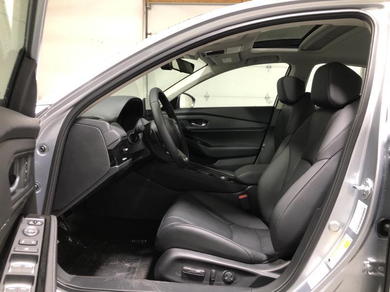 new 2025 Honda Accord Hybrid car, priced at $40,495